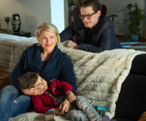 Na Wspólnej odc. 2909. Maks (Adam Fidusiewicz), Ilona (Anna Samusionek), Wiktorek (Kajetan Borowski)