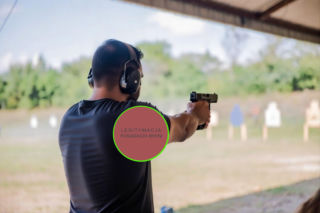 Jan Kowalski ma już pozwolenie na broń oraz pistolet, rewolwer i karabinek