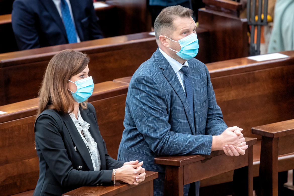 Urodziny Radia Maryja. Tadeusz Rydzyk na mszy w towarzystwie Czarnka