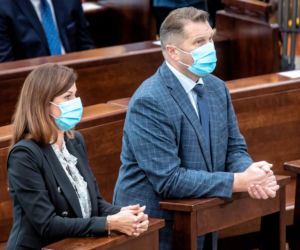 Urodziny Radia Maryja. Tadeusz Rydzyk na mszy w towarzystwie Czarnka