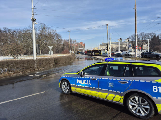 Poważna awaria wodociągowa. Zalane centrum Wrocławia