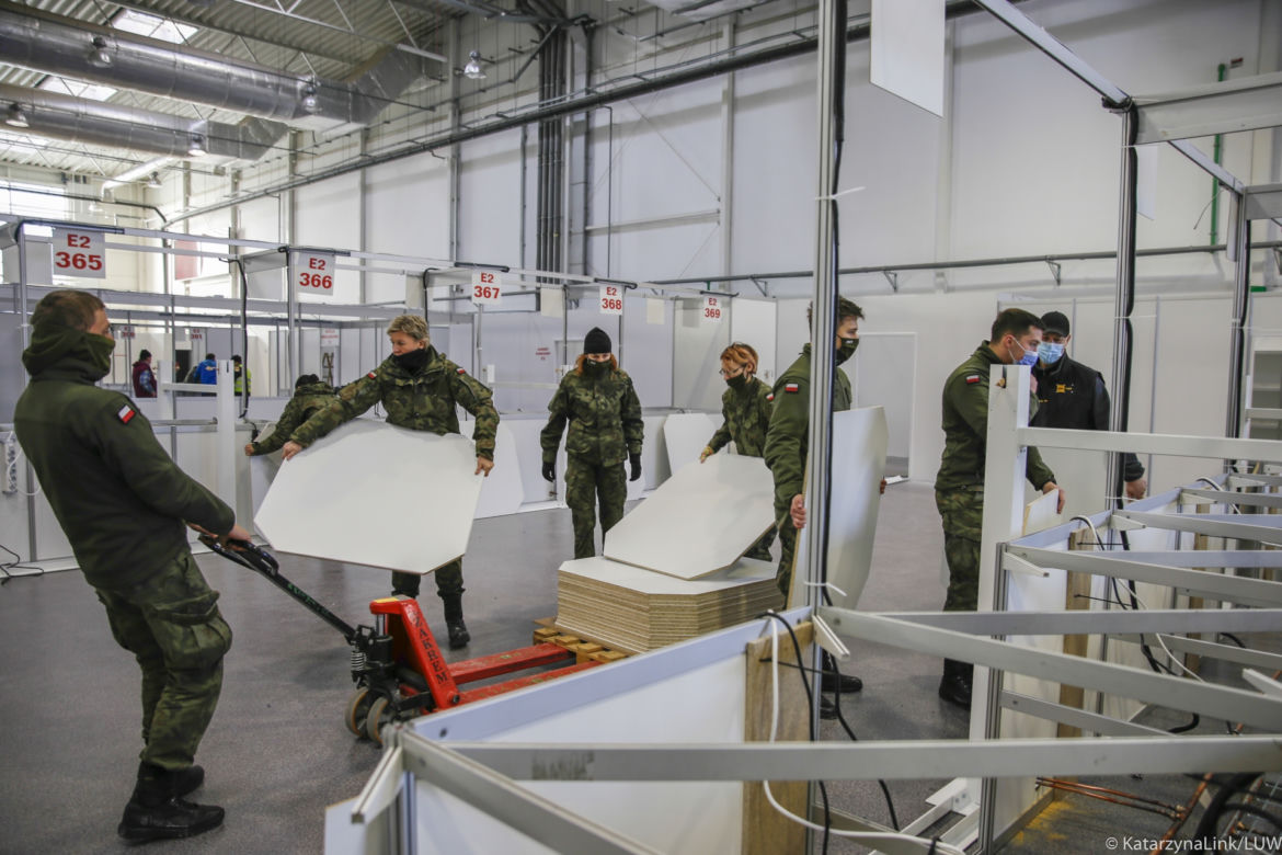 SZPITAL TYMCZASOWY w Targach Lublin. Zdjęcia z 26.11.2020 r.