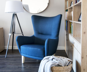 Szary salon w stylu skandynawskim