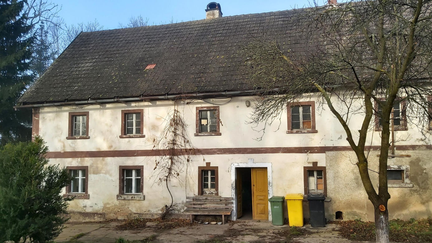 Dom Marty i Przemka w Milęcicach przed i w trakcie remontu