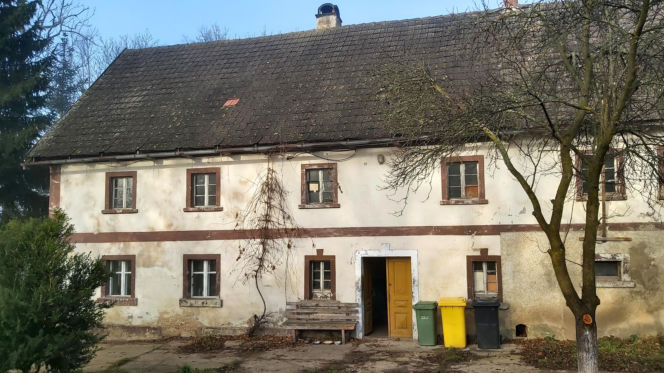 Dom Marty i Przemka w Milęcicach przed i w trakcie remontu