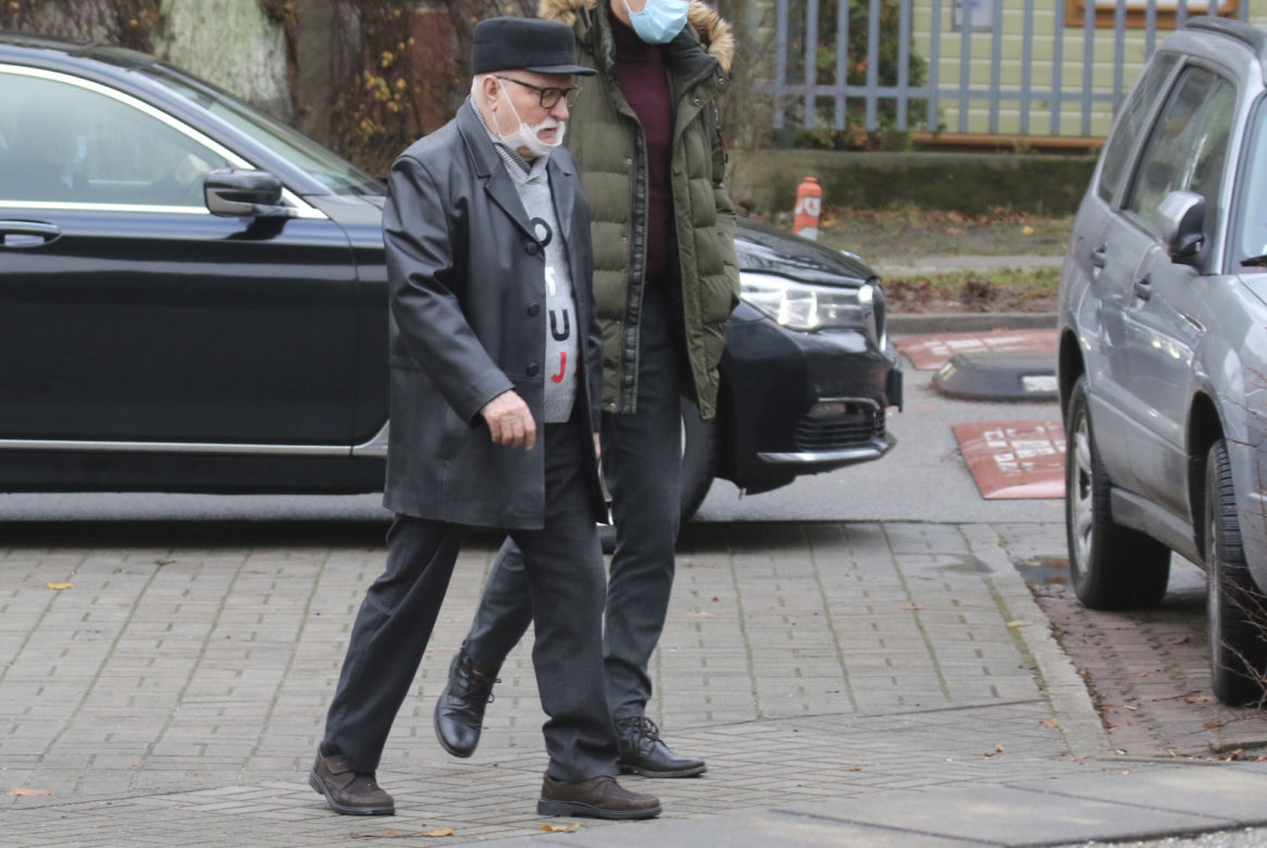 Lech Wałęsa na niedzielnej mszy