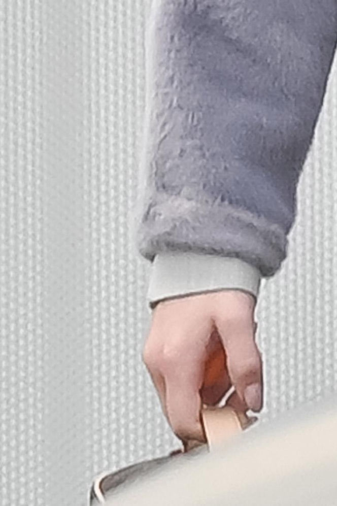 Justyna Steczkowska boso na śniegu