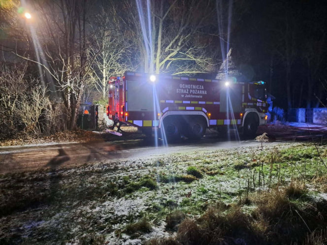 Pożar budynku w miejscowości Bartoszówka w powiecie grodziskim