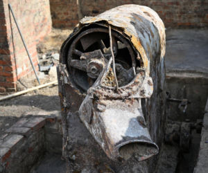 W piwnicy przedwojennej kamienicy znaleziono maszynę do palenia kawy