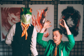 Aleksander Szalonek z nowym singlem „Poleje się krew”. To coś dla fanów Queens of the Stone Age!