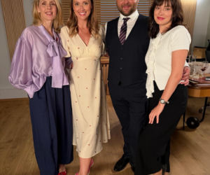 Barwy szczęścia nowy sezon na planie. Malwina (Joanna Gleń), Natalia (Maria Dejmek), Klemens (Sebastian Perdek), Asia Sokalska (Anna Gzyra-Augustynowicz)