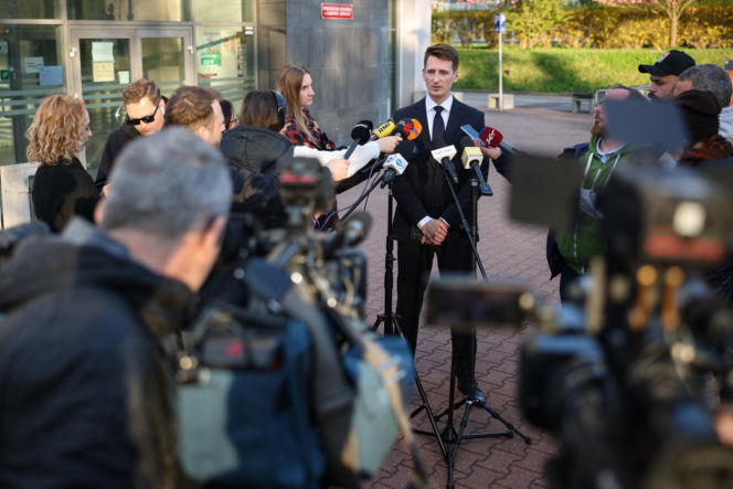 Konferencja prasowa prokuratury ws. wypadku, w którym dzień wcześniej zginął poseł Lewicy Łukasz Litewka