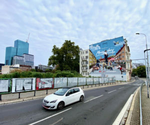 Wyjątkowy mural powstał we Wrocławiu! Wizualny hołd dla Jana Borysewicza z okazji sukcesu Mniej obcego