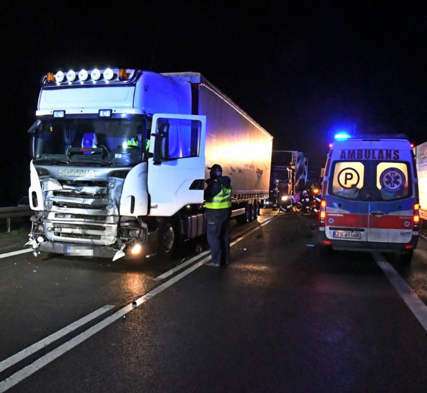 Dargobądz. Zginęła 25letnia kobieta uderzając w tył samochodu ciężarowego