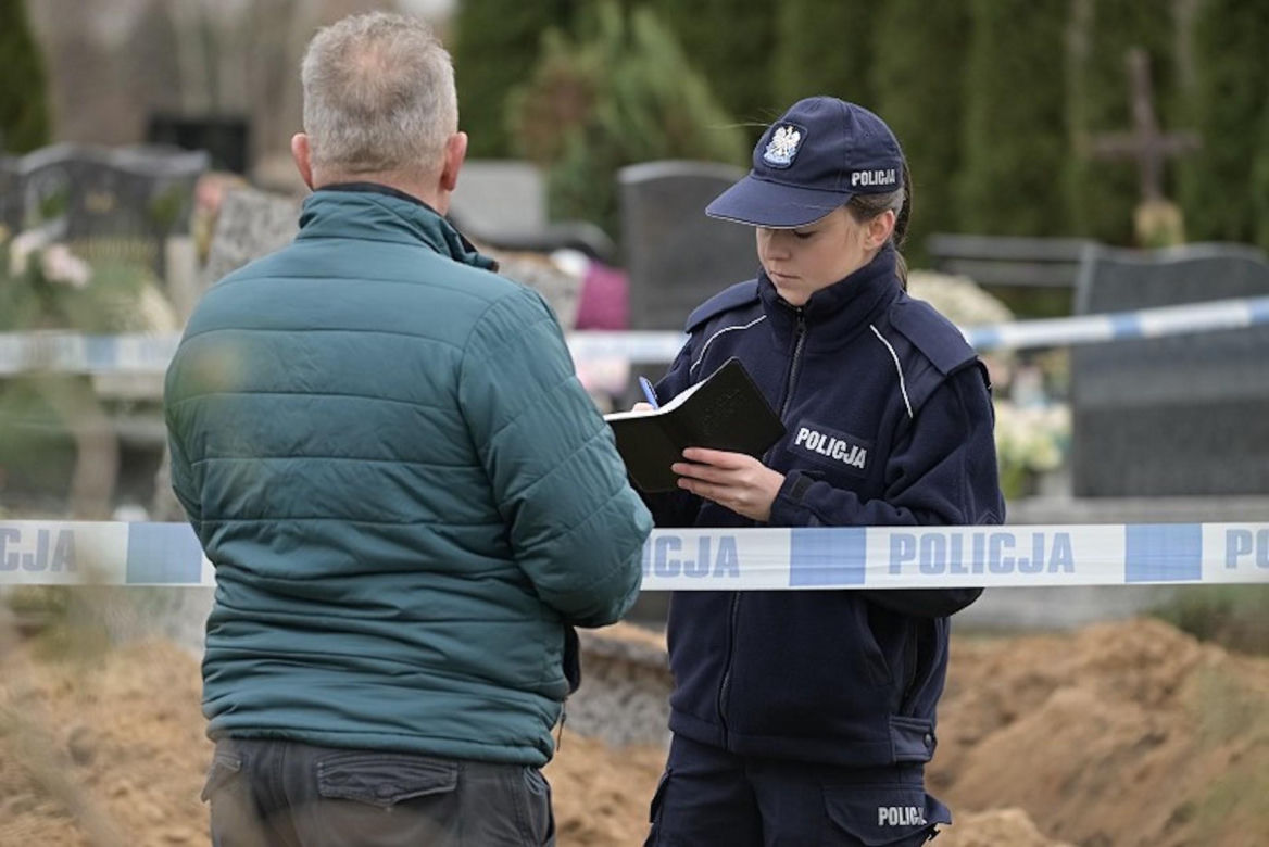 Pierwsza miłość. Policjantka Adrianna (Weronika Krystek) 