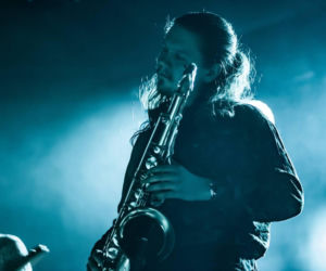 Skrupulatnie wyreżyserowany groteskowy spektakl okraszony nutą surrealizmu – Avatar zawładną Warszawą [RELACJA]