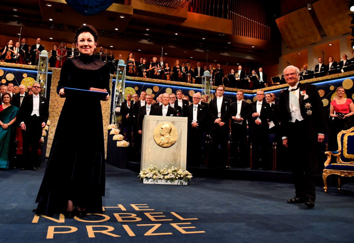 Olga Tokarczuk odebrała literacką Nagrodę Nobla