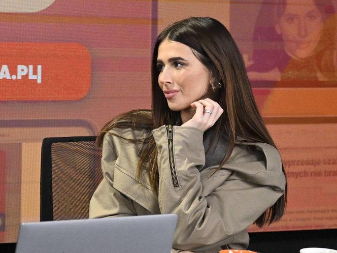 Roksana Węgiel w redakcji Eski