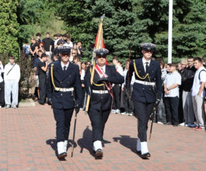 Klasa policyjna w Starachowicach oficjalnie wystartowała. Uczniowie ZDZ mają prostszą drogę do munduru