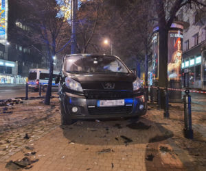 Zderzenie BMW z taksówką na Marszałkowskiej