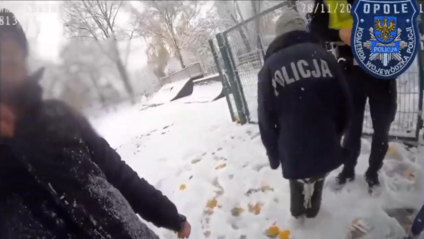 Nysa. Troje dzieci uwięzionych w niecce na skateparku. Groziło im zamarznięcie