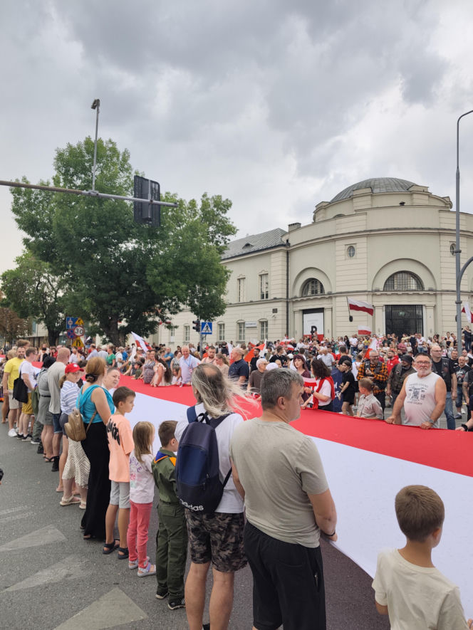 „Cześć i chwała bohaterom!”. Siedlczanie spotkali się w centrum miasta, by uczcić 82. rocznicę wybuchu Powstania Warszawskiego