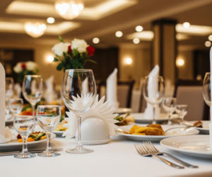 Afera sylwestrowa w Bełchatowie. Czy goście mieli rację, skarżąc się na brak jedzenia?