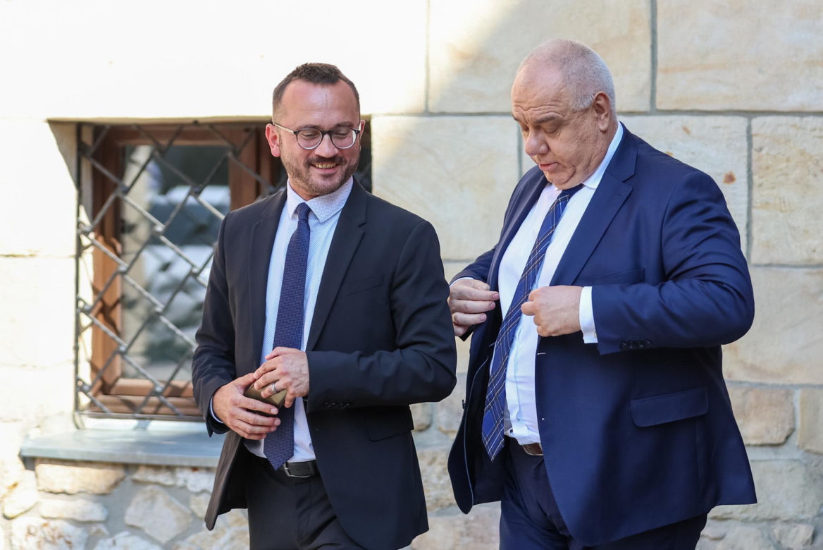 Jacek Sasin wprost nie do poznania! Zgubił już prawie 40 kg w pół roku! Jak to zrobił?