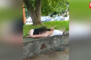 Seks w centrum Konina. Odnaleziono kobietę z WIDEO. Robiła to z NIEZNAJOMYM [GALERIA]
