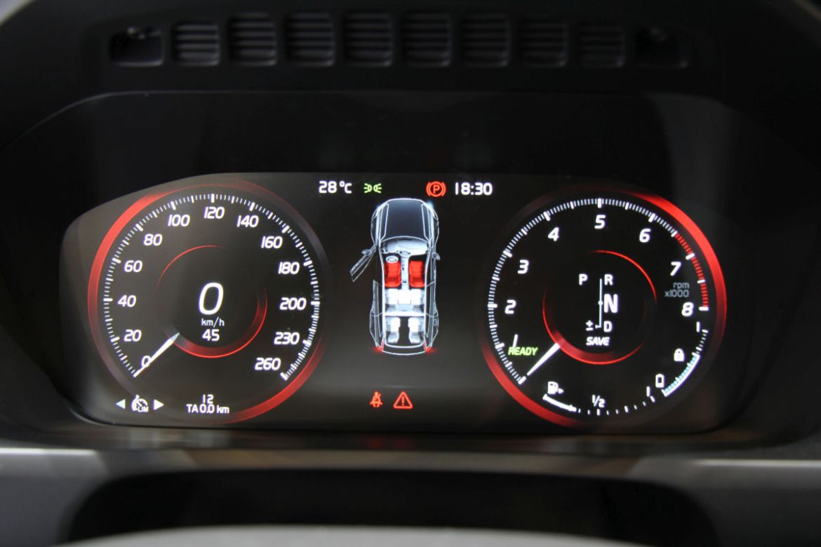 Volvo XC90 R-Design
