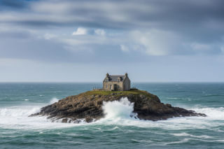 Samotny dom świata. Kto naprawdę mieszka w tej izolowanej twierdzy?