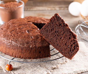 Ciasto Brutus to hit PRL-u. Ten prosty przepis na ciasto z burakami musisz poznać!