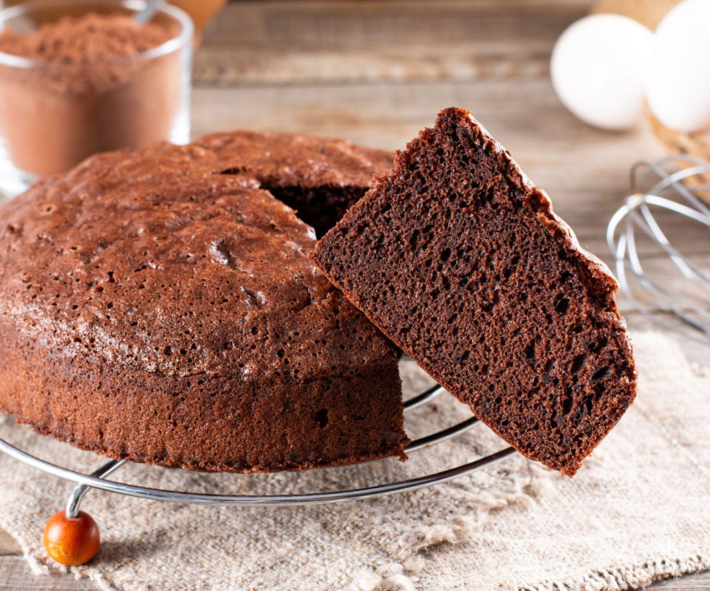 Ciasto Brutus to hit PRL-u. Ten prosty przepis na ciasto z burakami musisz poznać!