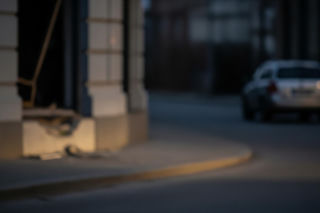 Pijany kierowca w Rzeszowie. Uderzył w budynek i zniknął?