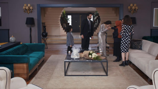 Dziedzictwo, odc. 830. Nana, Yaman, Yusuf, Akca, Pinar, Aynur