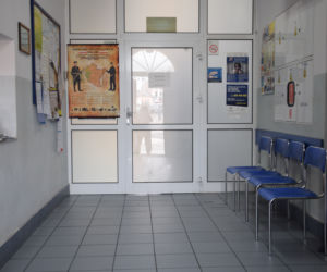 Zmarł rażony paralizatorem na komendzie
