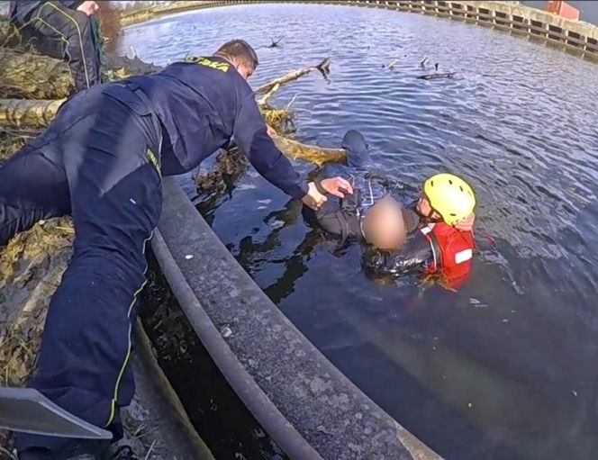 69-latek topił się w Kanale Żerańskim