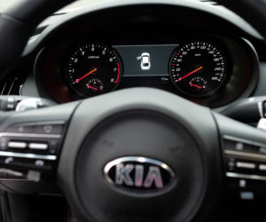 Kia Stinger 2.0 T-GDI 255 KM GT Line w polskiej policji