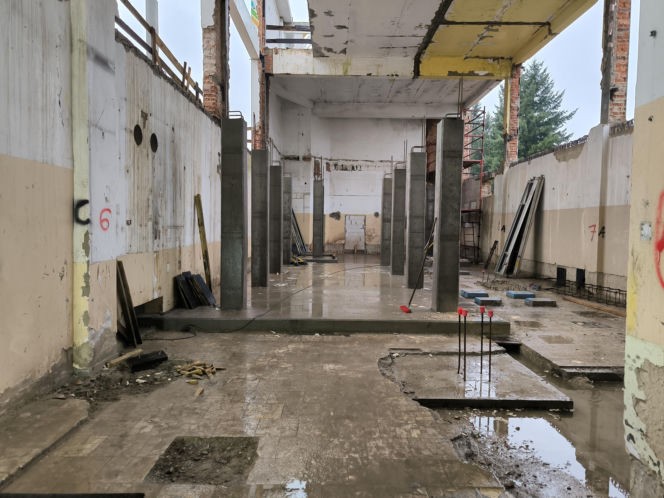 Modernizacja pływalni Akwawit w Lesznie