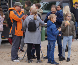 Festiwal Food Trucków 2021. Restauracje na kółkach zaparkowały na Wyspie Młyńskiej