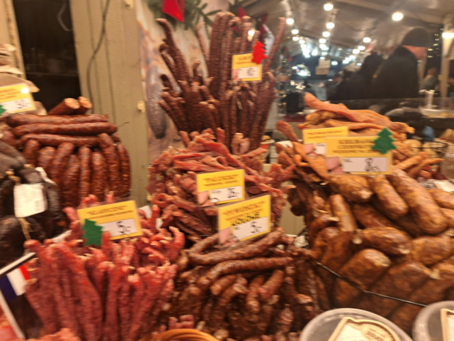 Jarmark Bożonarodzeniowy 2025 na Rynku Głównym w Krakowie. Jedzenie drogie jak nigdy