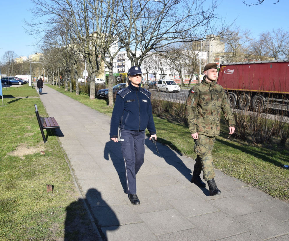 Patrol policji i wojska w Elblągu 1