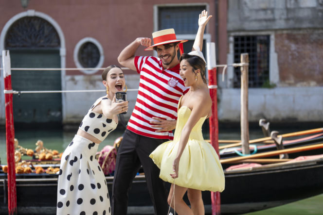 Emily podbija Rzym, a Alfie podyrwa Mindy.