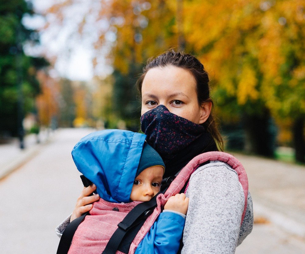 Nowe obostrzenia. Na plac zabaw TYLKO w maseczce. Do tego zakaz jedzenia i picia!Nowe obostrzenia. Na plac zabaw TYLKO w maseczce. Do tego zakaz jedzenia i picia!