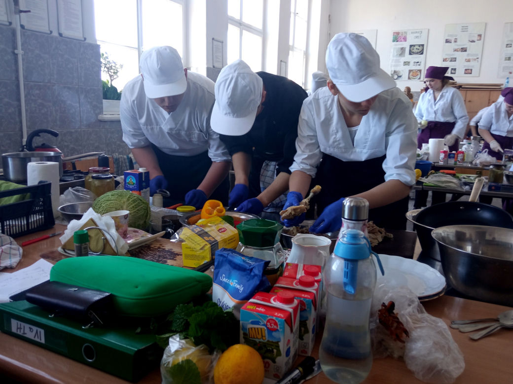Konkurs kulinarny im. Wiktora Kulerskiego w grudziądzkim gastronomiku