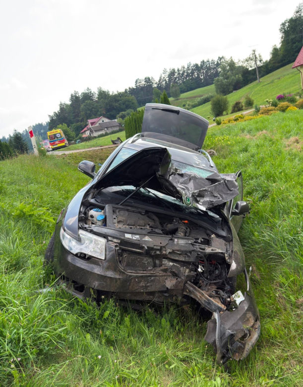 Dramat na Podkarpaciu. Zderzenie motocykla z autem, nie żyje jedna osoba