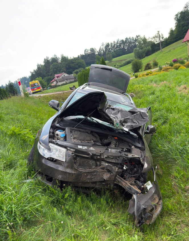 Dramat na Podkarpaciu. Zderzenie motocykla z autem, nie żyje jedna osoba
