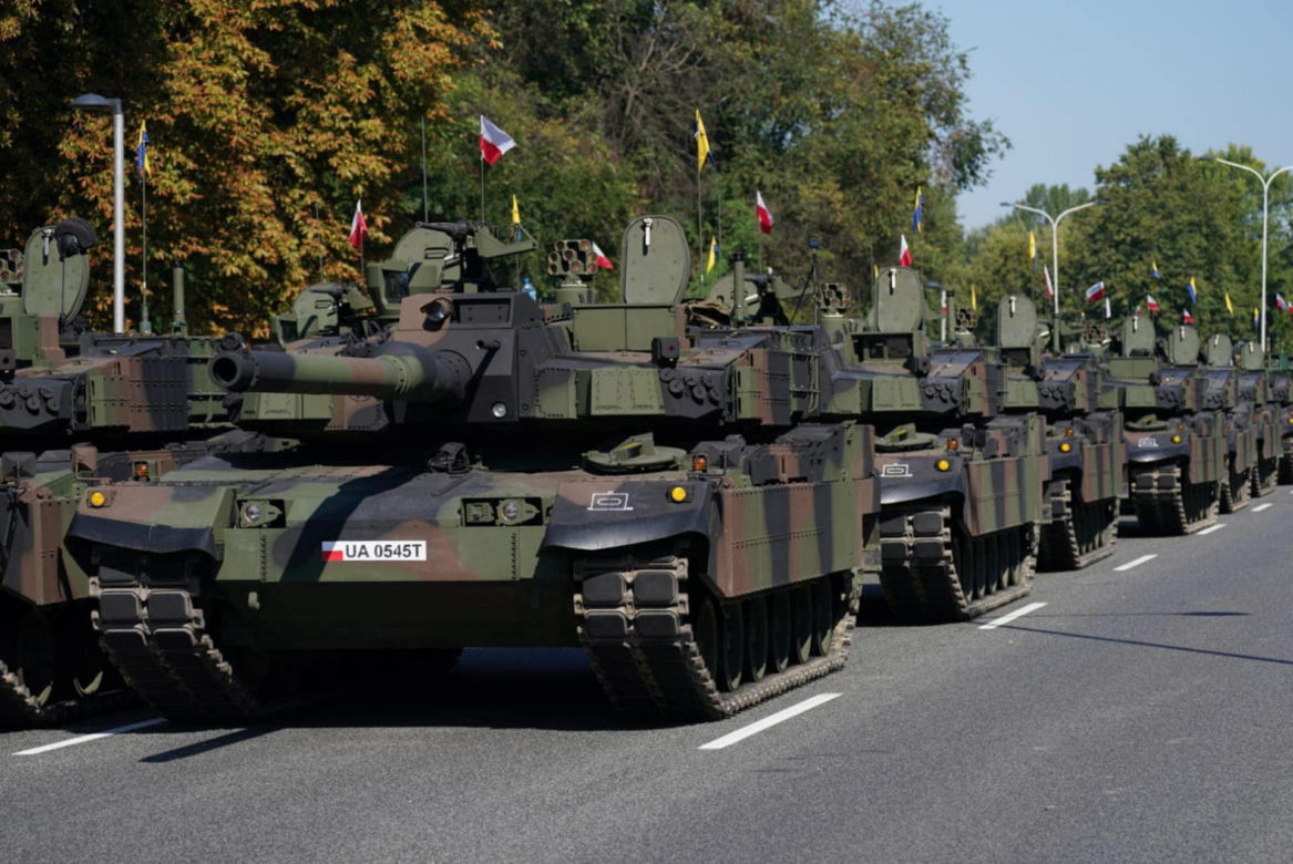Defilada z okazji Święta Wojska Polskiego