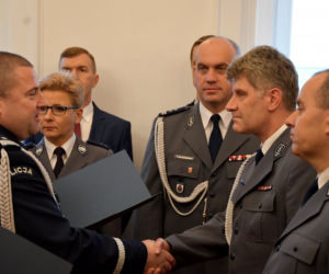 Białystok. Od 30 lat są związani z policją. Zobacz kto został wyróżniony