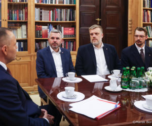 Najważniejsi politycy zjechali do prezydenta na rozmowy o Trybunale Konstytucyjnym